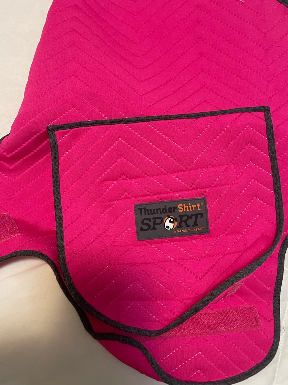 Thundershirt Sport Pink Sz M VGUC